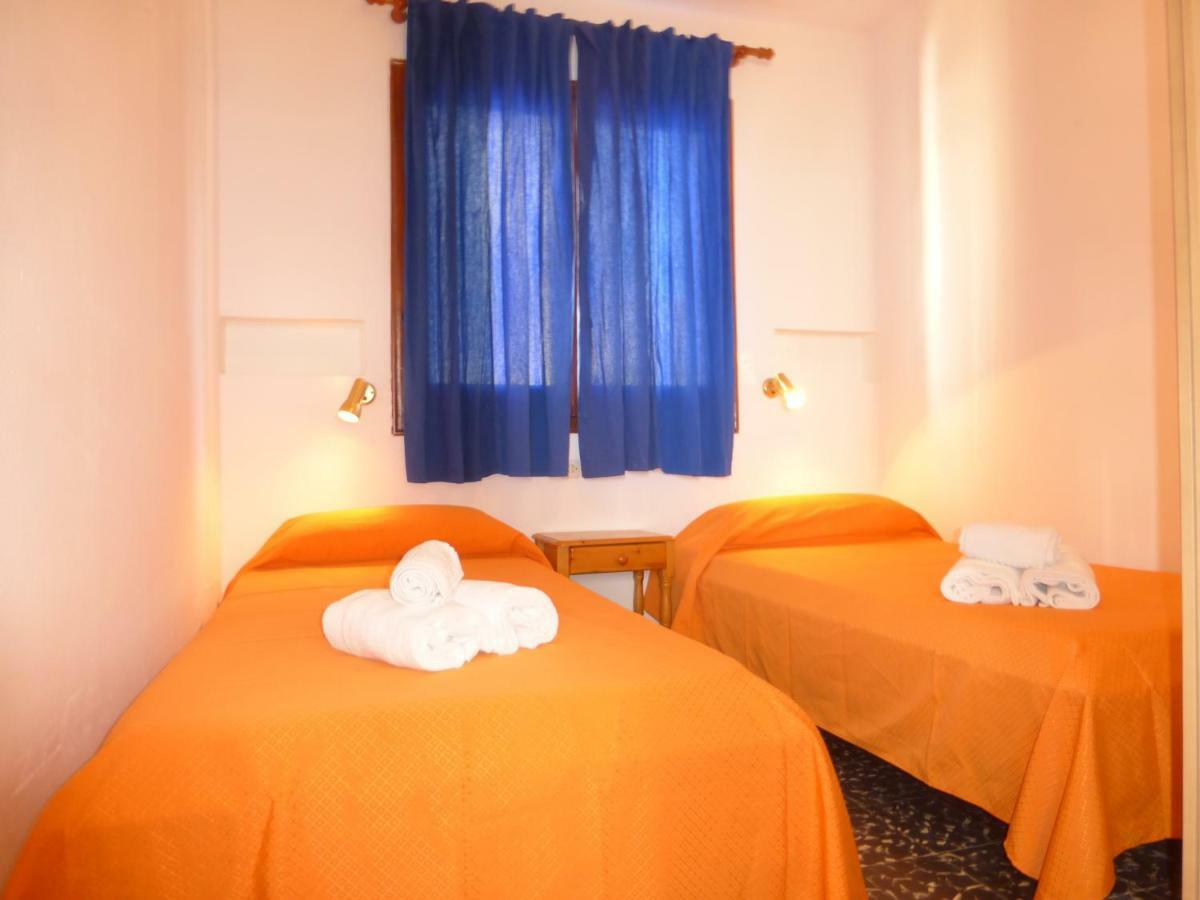 Rentalmar El Capitan L'L'Hospitalet de l'Infant Exteriér fotografie